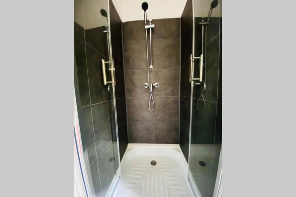 Appartement Rez-De-Chaussee 랑 외부 사진